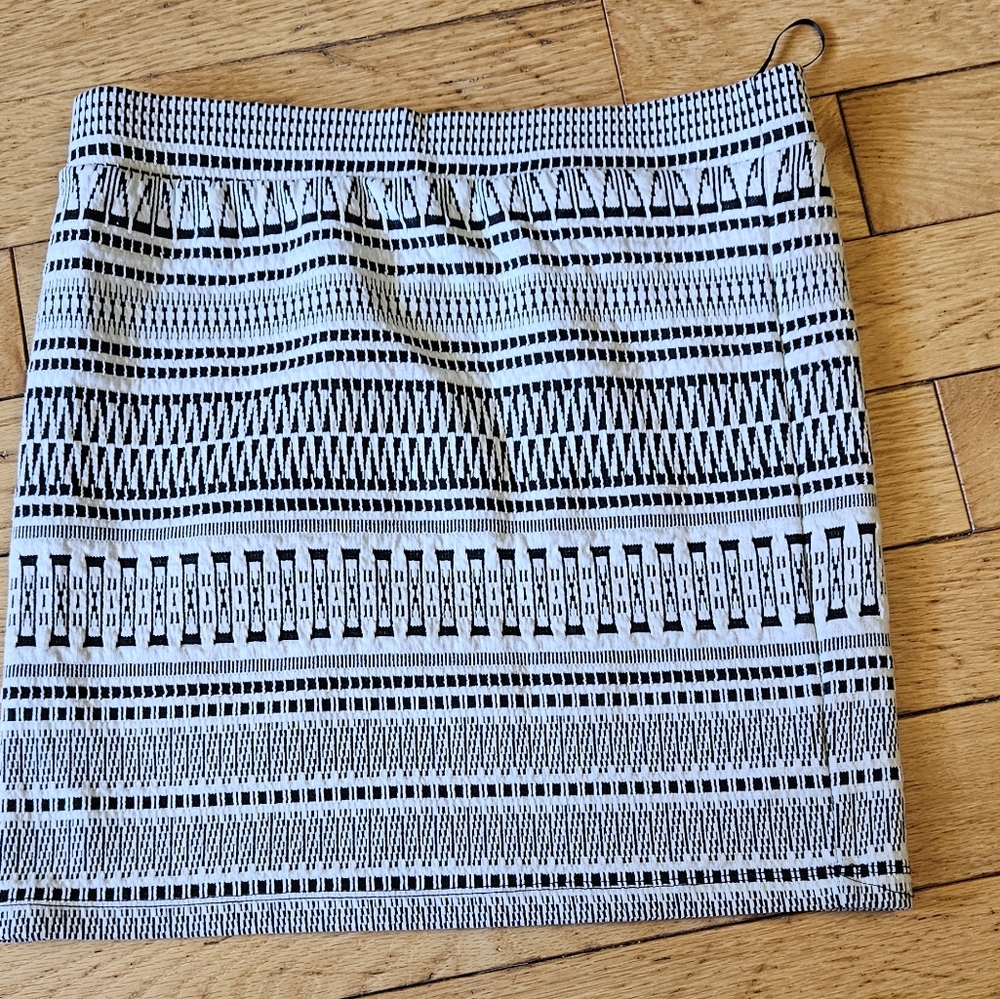 Tube skirt
